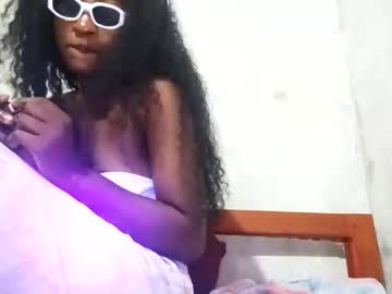 Gatita_2605 Chaturbate stream image from December 16, 2025