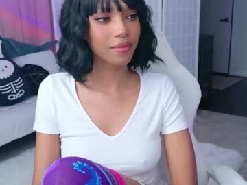 Lileviemarie Chaturbate stream image from December 16, 2025