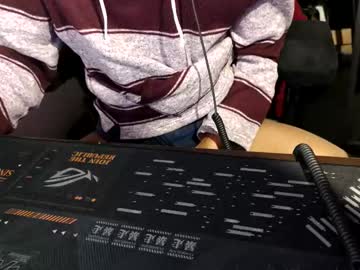 Wagwangee Chaturbate stream image from December 16, 2025