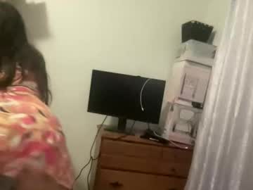 Oxovickyoxo Chaturbate stream image from December 16, 2025
