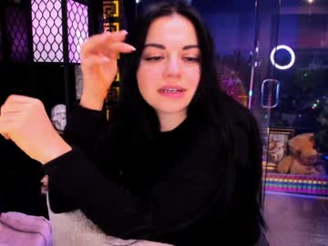 Alma_Pearl Chaturbate stream image from December 16, 2025