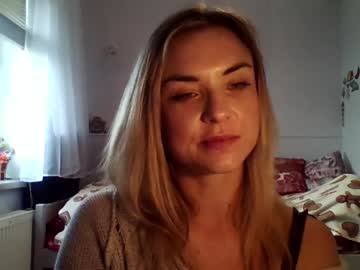 Ashleyperfect Chaturbate stream image from December 16, 2025
