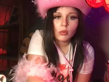 Luckylucylu777 Chaturbate stream image from December 16, 2025