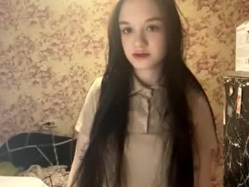 Yeeseling Chaturbate stream image from December 16, 2025