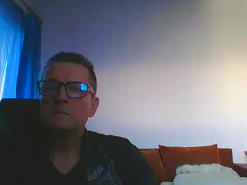 Ulmeni4 Chaturbate stream image from December 16, 2025
