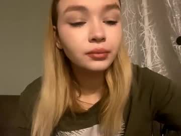 Cherryleija Chaturbate stream image from December 16, 2025