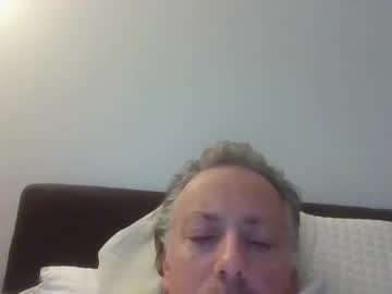 Smalle32 Chaturbate stream image from December 16, 2025
