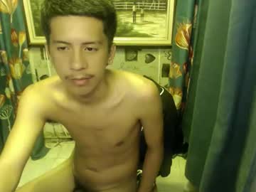 Yuriguzman Chaturbate stream image from December 16, 2025