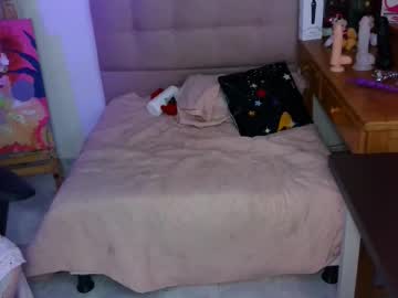 111lucygrim111 Chaturbate stream image from December 16, 2025