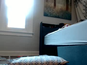 Zaddyslilslutbucket Chaturbate stream image from December 16, 2025