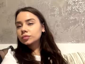 Kareystutsman Chaturbate stream image from December 16, 2025