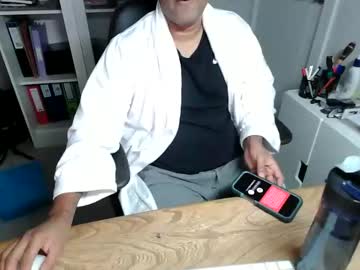 Joeshades210 Chaturbate stream image from December 16, 2025