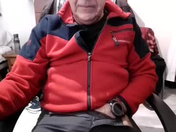 Kaarmaa Chaturbate stream image from December 16, 2025