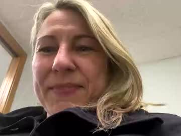 Sassyella Chaturbate stream image from December 16, 2025