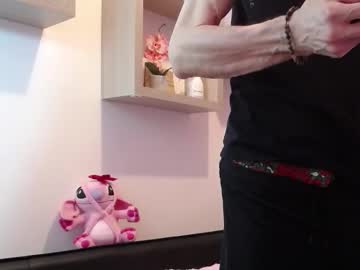 Dlacarra Chaturbate stream image from December 17, 2025