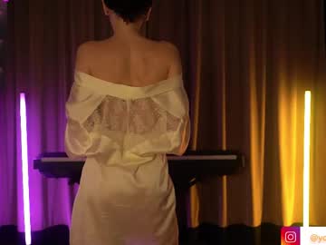 Lady_Nicolett Chaturbate stream image from December 17, 2025