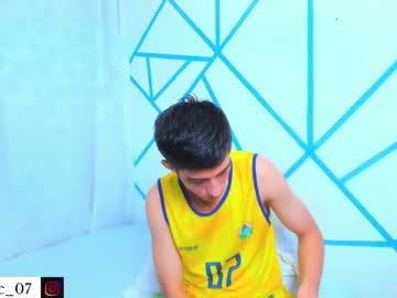 Liam_Scott77 Chaturbate stream image from December 17, 2025