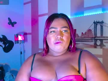 Opraxbell Chaturbate stream image from December 17, 2025