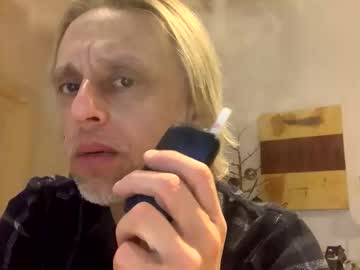 Smokingtime Chaturbate stream image from December 17, 2025