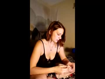 Girlfriend32475 Chaturbate stream image from December 17, 2025