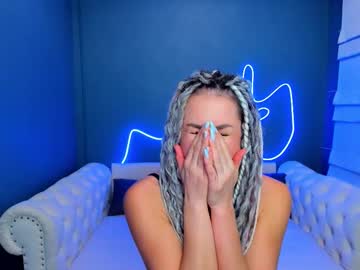 Roxy_Mars Chaturbate stream image from December 17, 2025