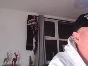 Lewislamont Chaturbate stream image from December 17, 2025