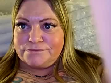 Bigblueeyesmomma Chaturbate stream image from December 17, 2025