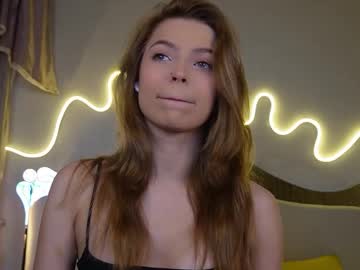 Kelly_Peachpiee Chaturbate stream image from December 17, 2025