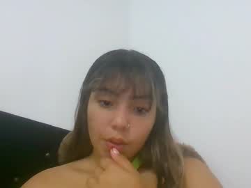 Emma_Grayys Chaturbate stream image from December 17, 2025