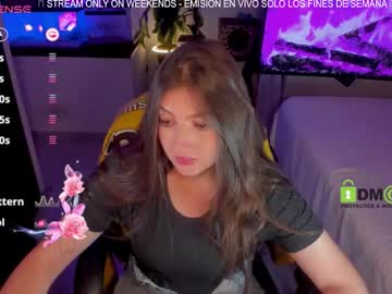 Khionebesset Chaturbate stream image from December 17, 2025