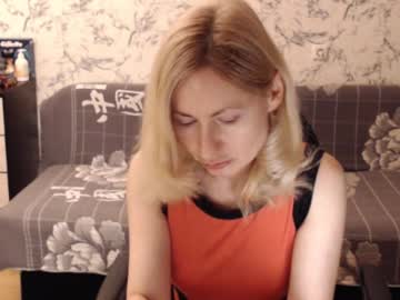 Malenamila Chaturbate stream image from December 17, 2025