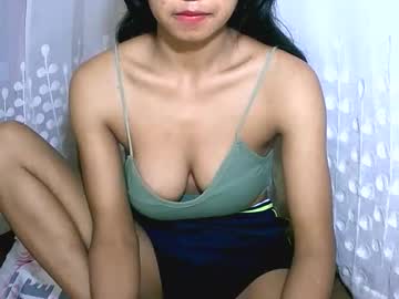 Vanih27 Chaturbate stream image from December 17, 2025