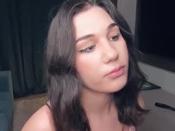 Chereecherry Chaturbate stream image from December 17, 2025