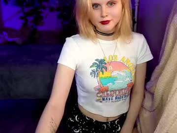 Aprilgreeen Chaturbate stream image from December 17, 2025
