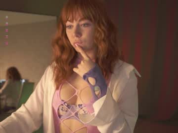 Justbarbie Chaturbate stream image from December 17, 2025