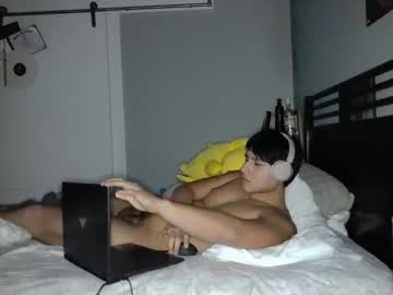 Saucyydickk Chaturbate stream image from December 17, 2025