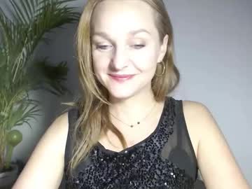 Alicialux Chaturbate stream image from December 17, 2025