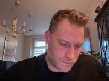 Chris2024x Chaturbate stream image from December 17, 2025