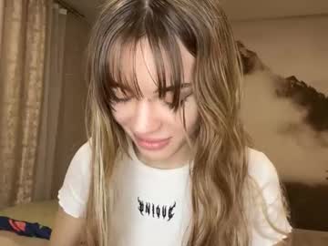Hsiuscherich Chaturbate stream image from December 17, 2025
