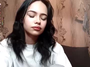 Susannahmcdade Chaturbate stream image from December 17, 2025