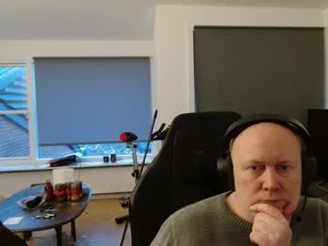 Thomash32 stream image from December 17, 2025