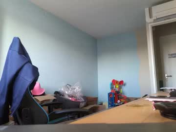 Stickolive1 Chaturbate stream image from December 17, 2025
