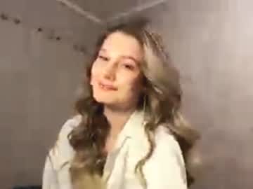 Torydesmarias Chaturbate stream image from December 17, 2025