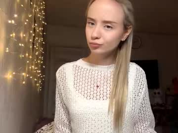 Yutwiner Chaturbate stream image from December 17, 2025