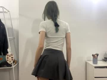 Donettamccomish Chaturbate stream image from December 17, 2025