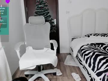 Strawberry_Ni09 Chaturbate stream image from December 17, 2025