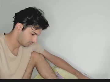 Dylan_Hoot Chaturbate stream image from December 17, 2025