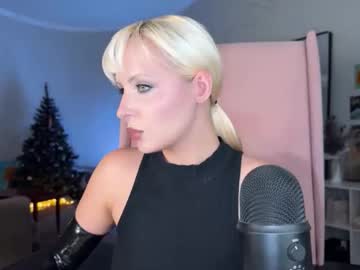 Holycatharsis Chaturbate stream image from December 17, 2025