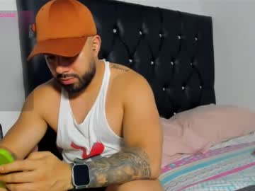 Mikeblaree Chaturbate stream image from December 17, 2025