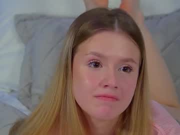 Milanabalmain Chaturbate stream image from December 17, 2025